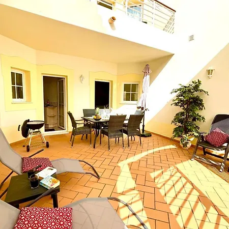 別荘 Mit Beheiztem Pool By Interhome *