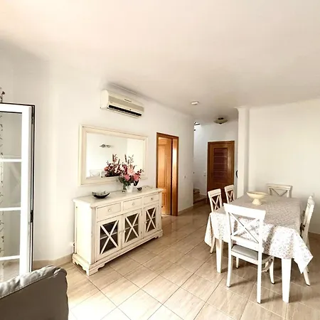 בית נופש Mit Beheiztem Pool By Interhome בודנס